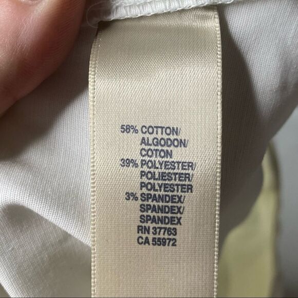 Rafaella | NWT Curvy White Capri’s - Picture 4 of 6